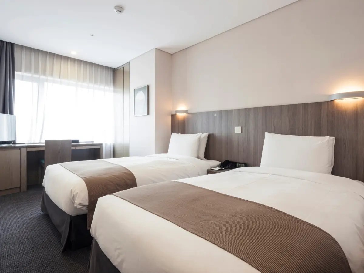 Hotel FF&E and restaurant furniture installation project in Charlotte, NC by Oracle Installation