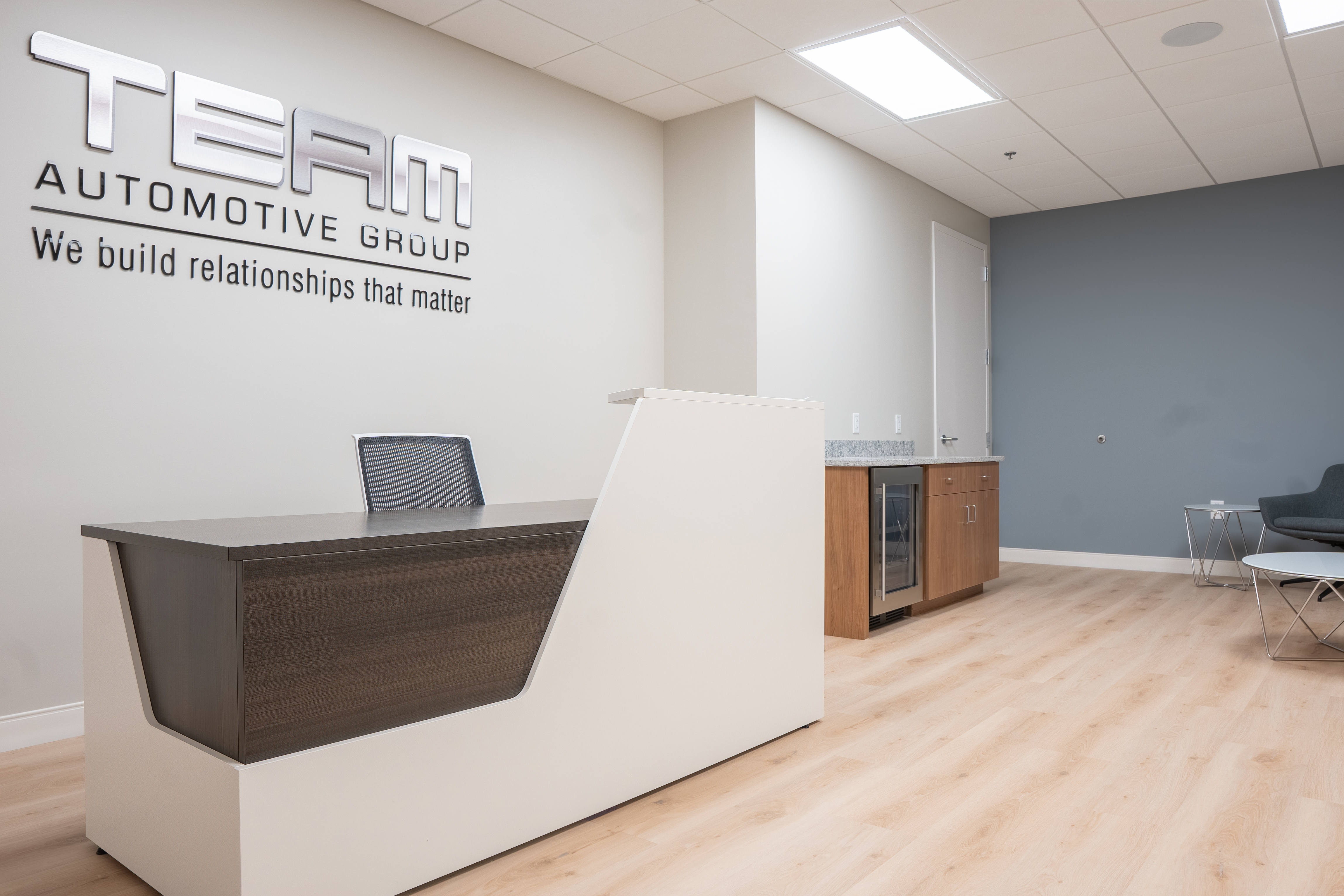 Commercial office seating and workstation installation